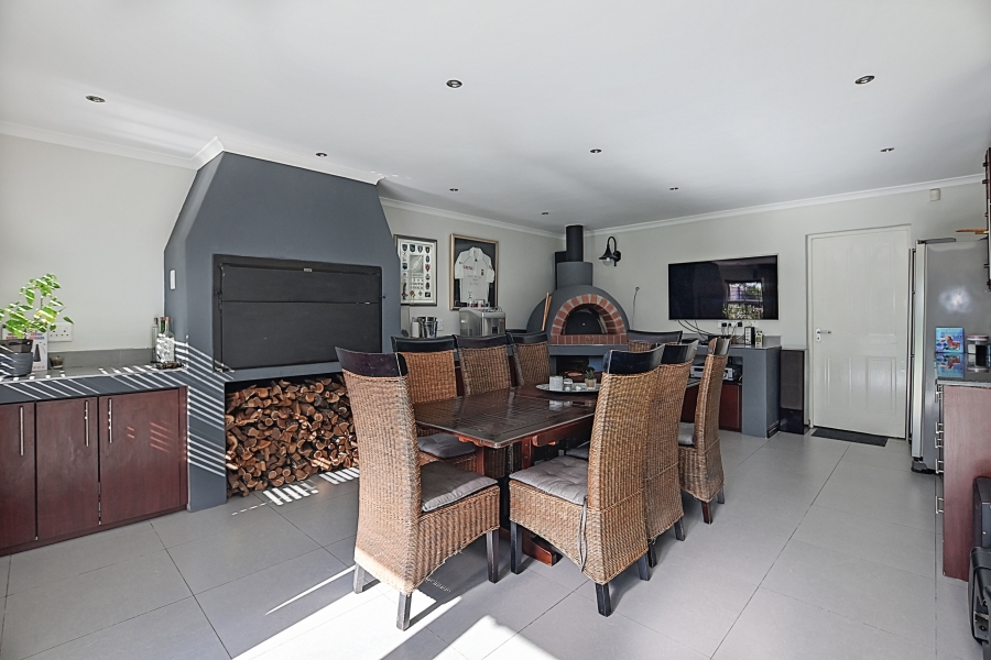 4 Bedroom Property for Sale in Blouberg Rise Western Cape